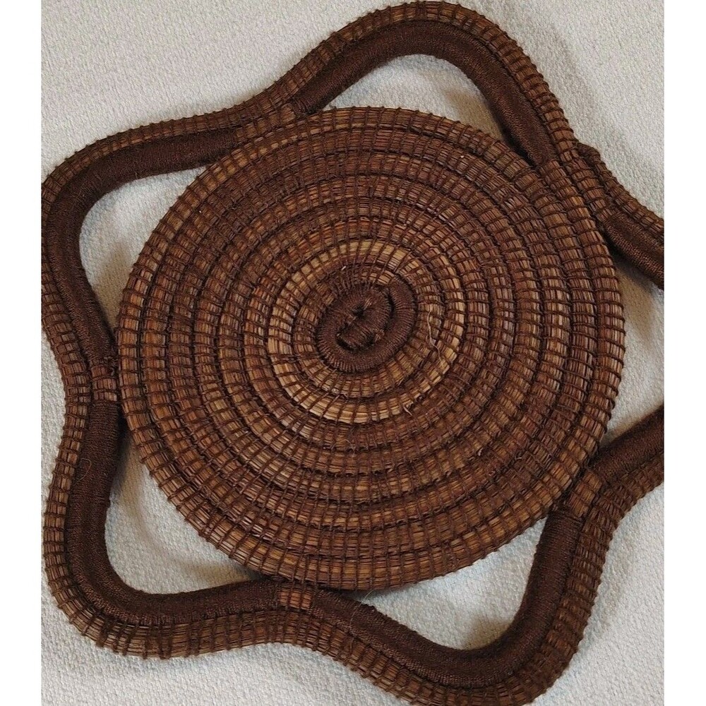 Woven Boho Cottagecore Trivet Hot Pad Scalloped Brown Rustic Kitchen Decor - Picture 4 of 4